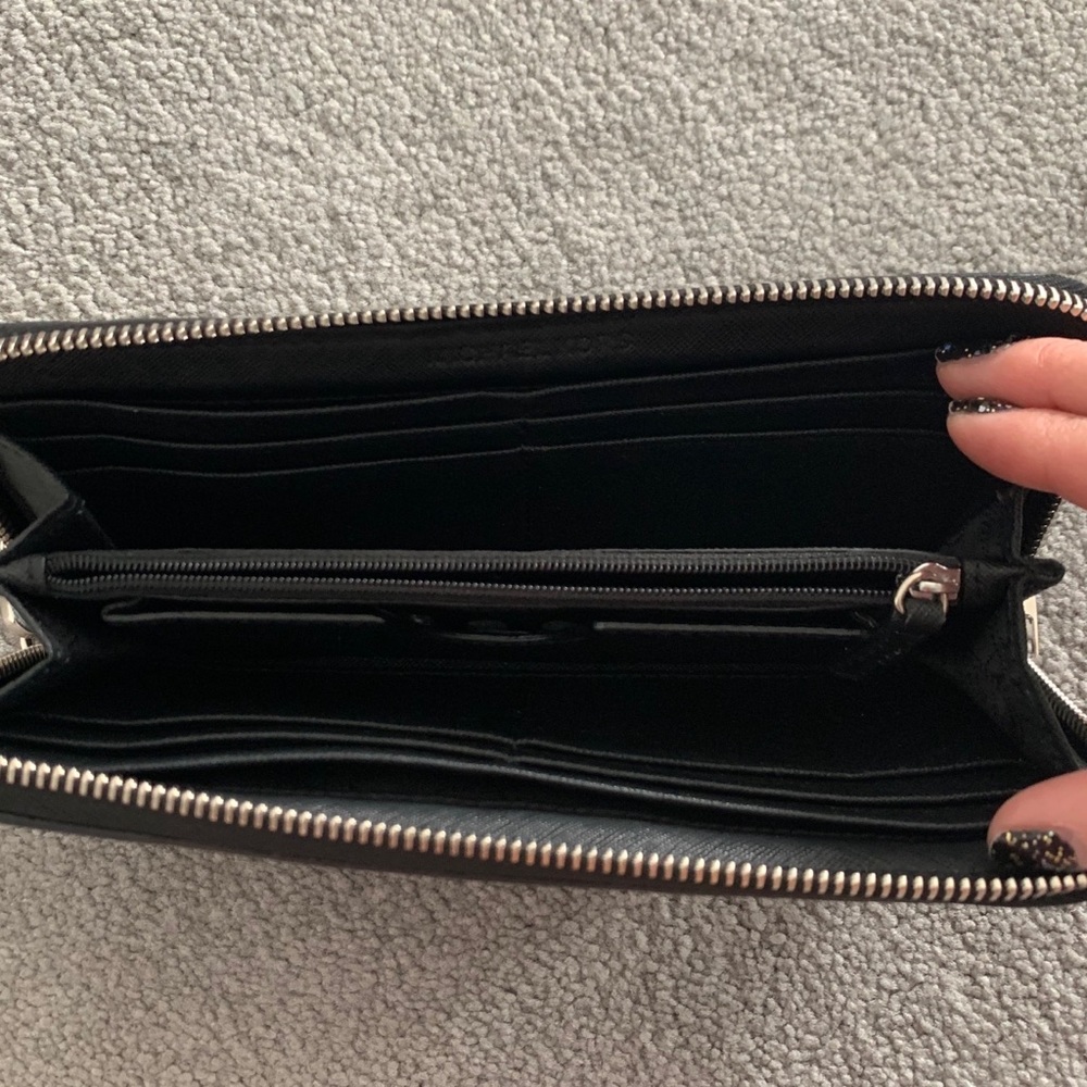 Michael Kors Wallet - Picture 2 of 2